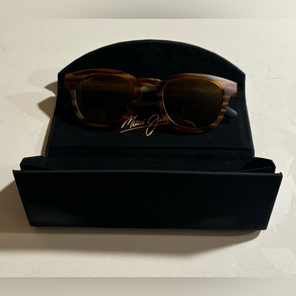 Maui Jim Sunglasses- Koko Head 48mm, BNWB. Polarized lenses. - Picture 12 of 12